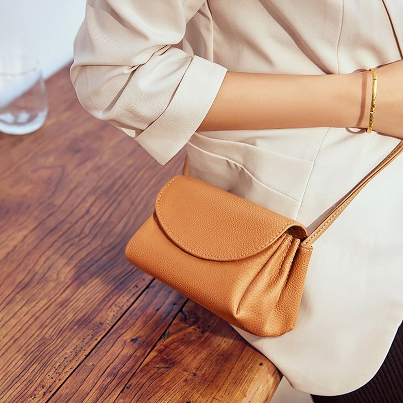 法式雲朵包 真皮小背包 牛皮單肩包 腋下斜挎包 女生側背包 禮物 - 侧背包/斜挎包 - 真皮 