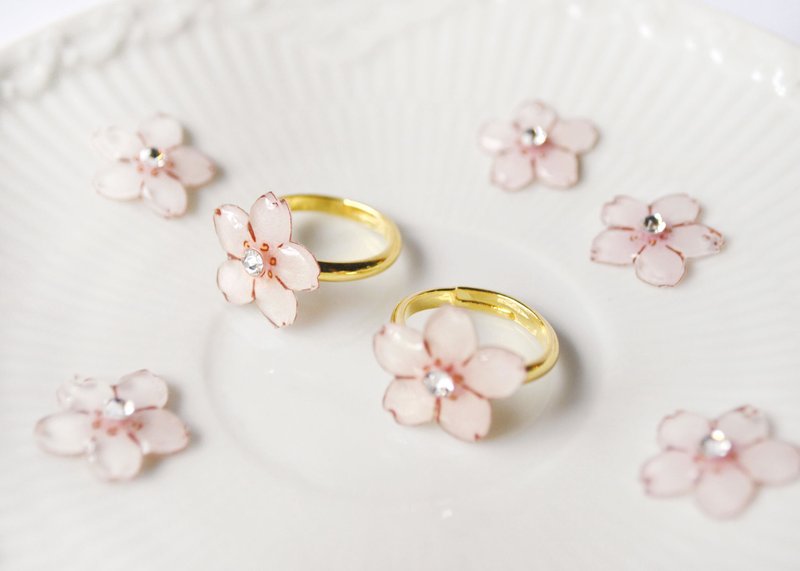 Sakura ring Flower lover ring - 戒指 - 塑料 粉红色