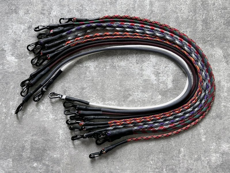 【毕业礼物】HANS'HAND 美国军规伞绳 简易式双用口罩绳 眼镜挂绳 - 挂绳/吊绳 - 尼龙 多色