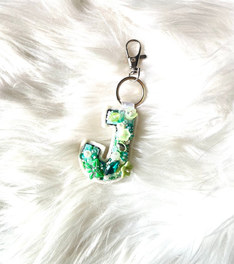 个人化绿色串珠字母钥匙扣 - 吊饰 - 塑料 绿色