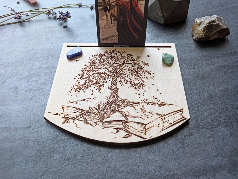 Tree of life tarot card display. Travel size altar - 摆饰 - 木头 