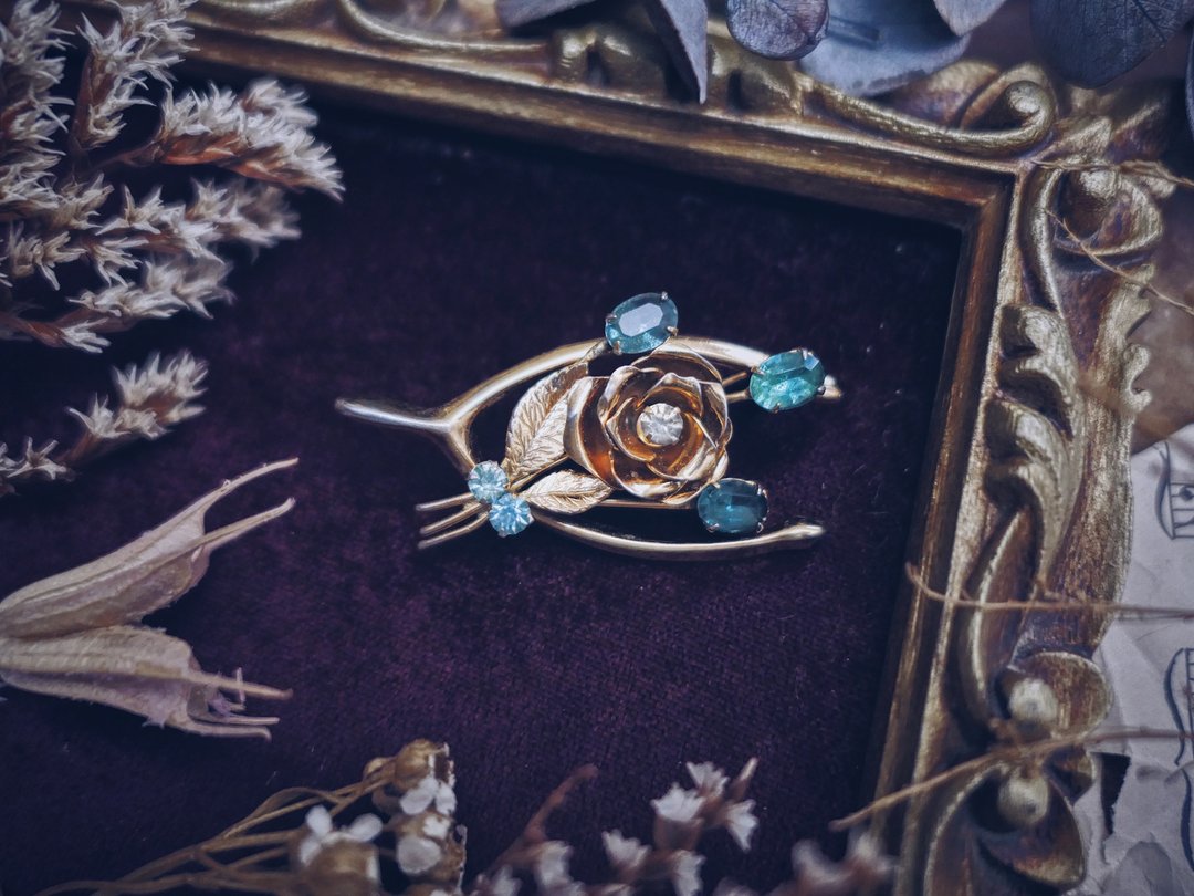 Coro 水蓝花束玫瑰许愿骨别针－美国古董首饰 Vintage Jewelry - 帽子 - 其他材质 