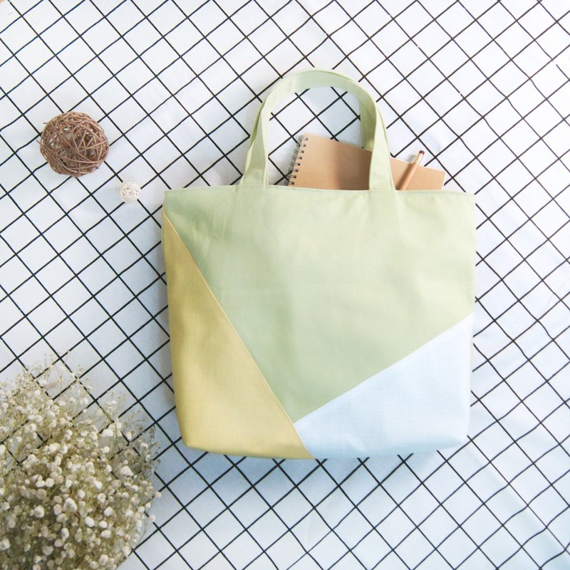 夏日限定设计清新拼色内磁扣隔层A4手提袋-豆芽绿 - 手提包/手提袋 - 棉．麻 绿色