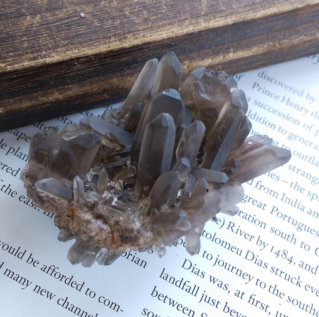 Smoky Quartz 马达加斯加产地 茶晶 水晶晶簇 天然矿石 原矿 - 摆饰 - 其他材质 