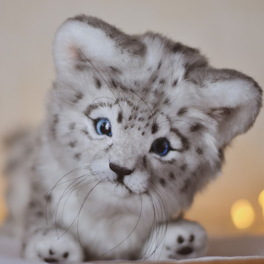 Snow leopard Minion. Poseable Realistic toy customized gift Art doll animal - 玩偶/公仔 - 其他人造纤维 白色