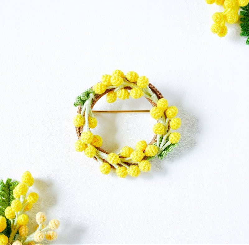 贝利氏相思胸针　制作需要/花/花胸针/手工/礼物/黄色/春 - 胸针 - 绣线 黄色