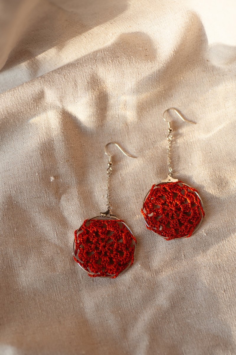 长垂式鈎织圆圈耳环 | 绯红 - 耳环/耳夹 - 绣线 