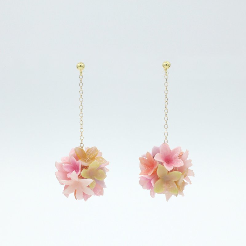 Pamycarie春夏树脂黏土花球925纯银耳环限定3号 - 耳环/耳夹 - 粘土 粉红色