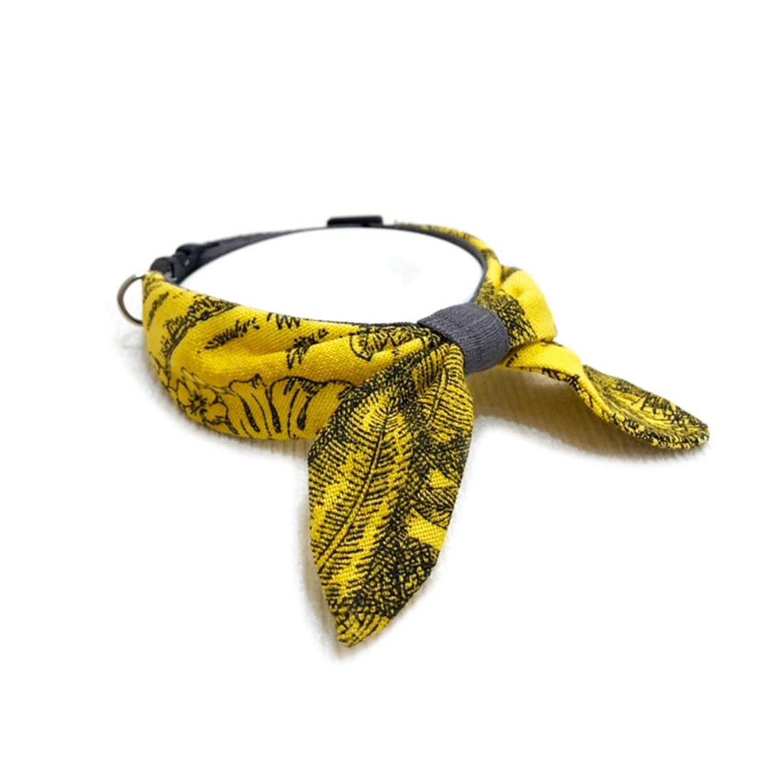 EllaWangDesign Flight Attendants Scarf 宠物 空服员 手绘 颈圈 - 项圈/牵绳 - 棉 白色