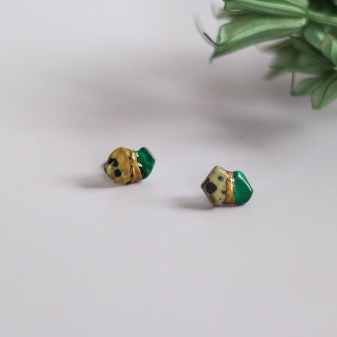 Kintsugi Natural Stone Earrings Clip-On / Dalmatian Jasper, Malachite Green / Dot Pattern - 耳环/耳夹 - 半宝石 
