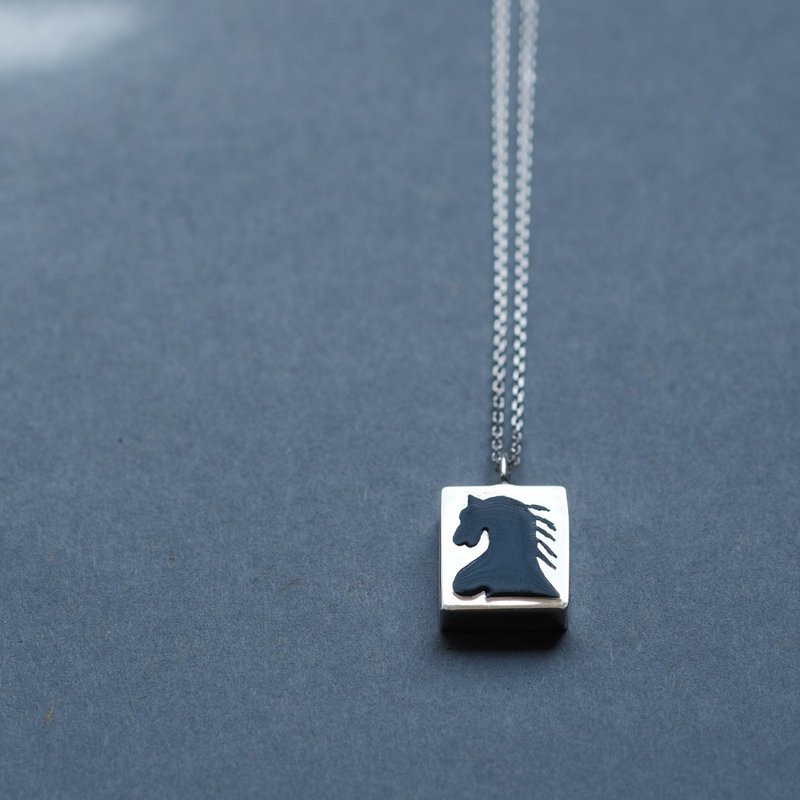 黑马 项链 925银 男士  وجدت - 项链 - 其他金属 黑色