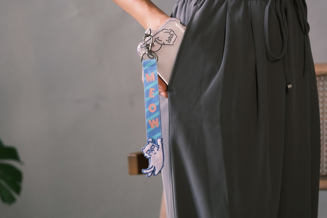 MEOW 厌世猫短腕带 PHONE STRAP - 手机配件 - 尼龙 多色