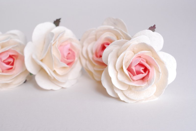 Paper Flower, 10 DIY pieces mulberry rose size 7.0 cm., white-pink colors. - 其他 - 纸 粉红色