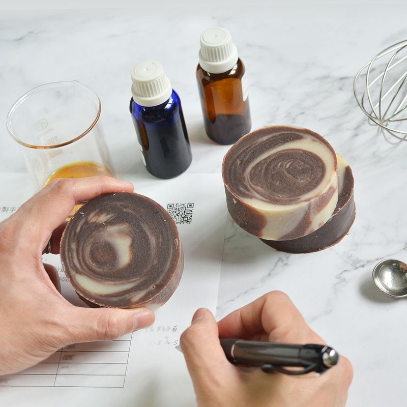 台北流动渲染皂,手工皂课程, 冷制皂实作课, 2人成团,手作课 - 蜡烛/香氛 - 植物．花 