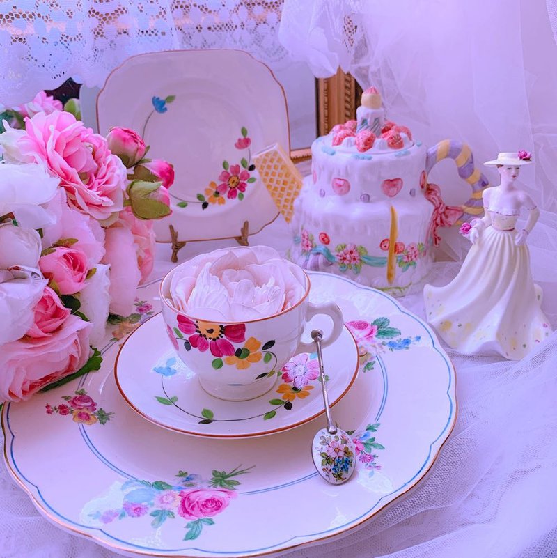 英国骨瓷1936 年Wedgwood集团 Tuscan手绘古董花茶杯咖啡杯两件组 - 其他杯子 - 瓷 多色