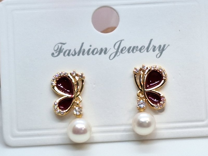 珍珠滴釉蝴蝶防敏耳针 - 耳环/耳夹 - 珍珠 