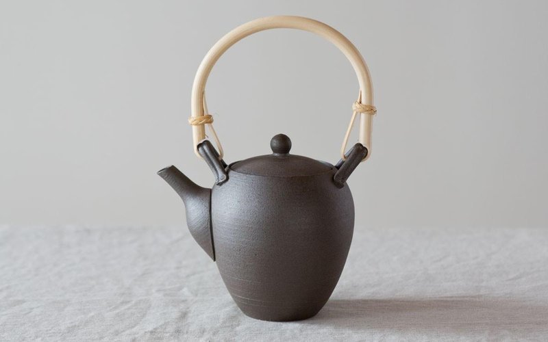 Kyusu with rattan strings - 茶具/茶杯 - 陶 黑色