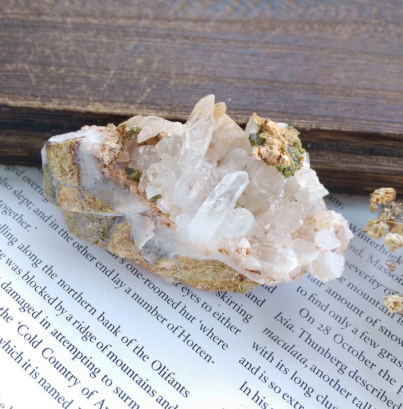 Quartz with lnclusions 绿帘石 水晶共生矿 天然矿石 原矿 - 摆饰 - 其他材质 