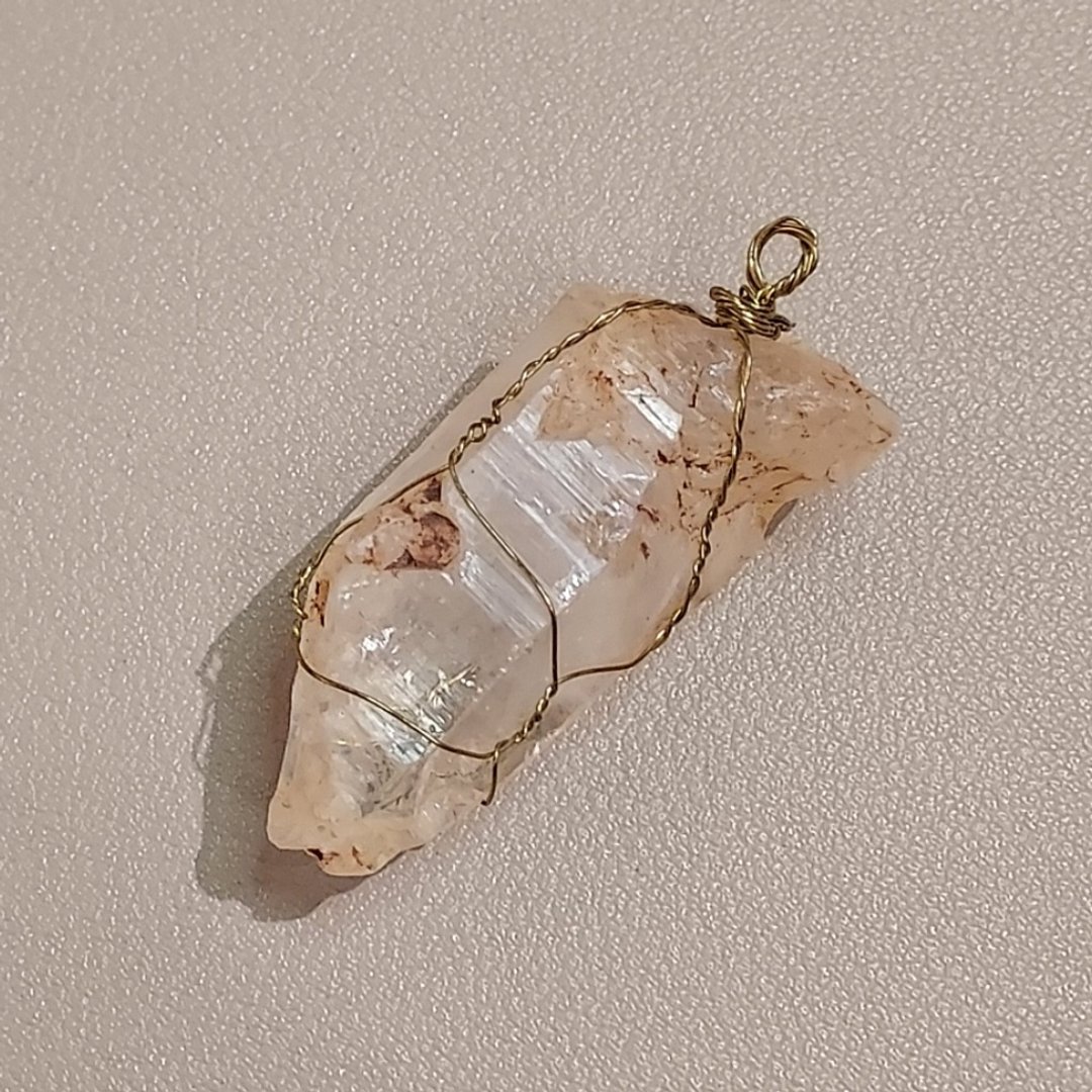 红泥骸骨闪灵钻 - 吸收病气 辟邪避灾 - 吊饰 - 水晶 