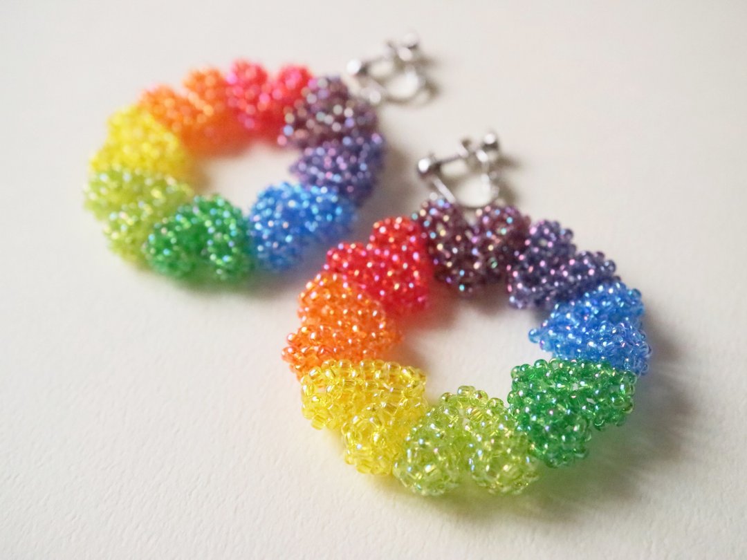 爱心圆饰耳环 鲜艳色 透明 Rainbow 虹色 彩虹色 多彩 圆圈 色相环 - 耳环/耳夹 - 玻璃 多色