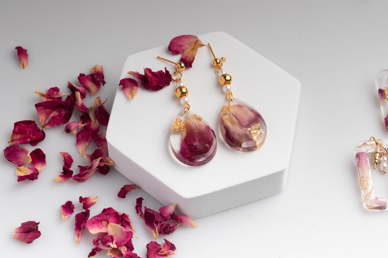 Handmade resin earrings - 耳环/耳夹 - 塑料 粉红色