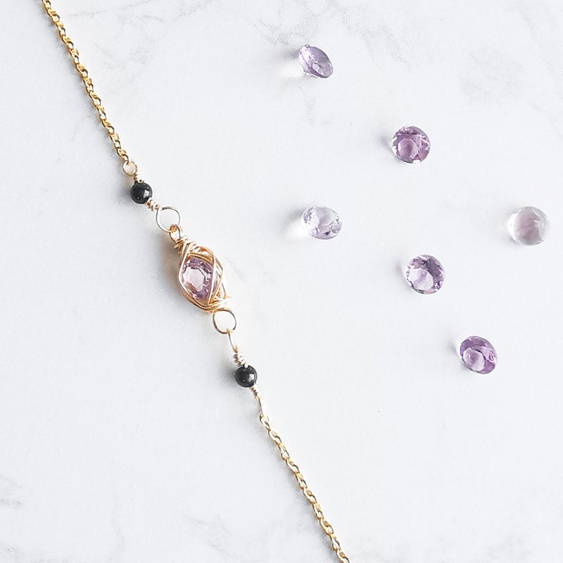 Simple wire-wrapped bracelet in lavender amethyst and black spinel - 手链/手环 - 半宝石 