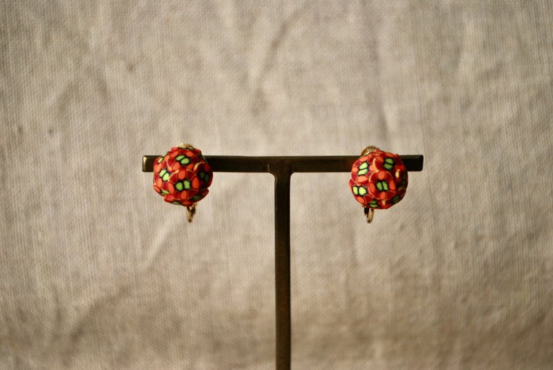 橙、粉红和黄绿色的小凹凸圆形耳夹 - 耳环/耳夹 - 粘土 多色