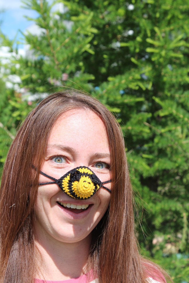 Nose warmer honeybee. Fun beekeeper gift. Unique Gift Unisex - 发带/发箍 - 棉．麻 黄色