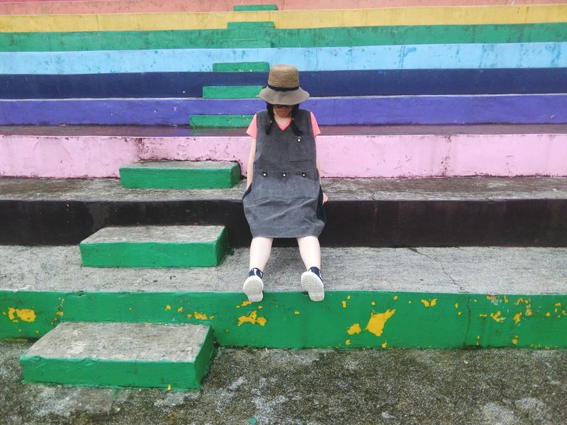 多口袋工作服款洋装背心  手工制作 - 洋装/连衣裙 - 棉．麻 灰色