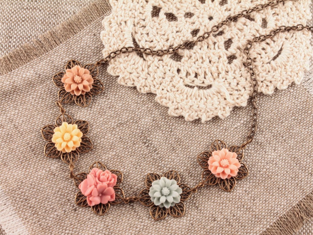 Peach Pink Flower Floral Brass Filigree Vintage Style Necklace Woman Jewelry - 项链 - 其他材质 粉红色