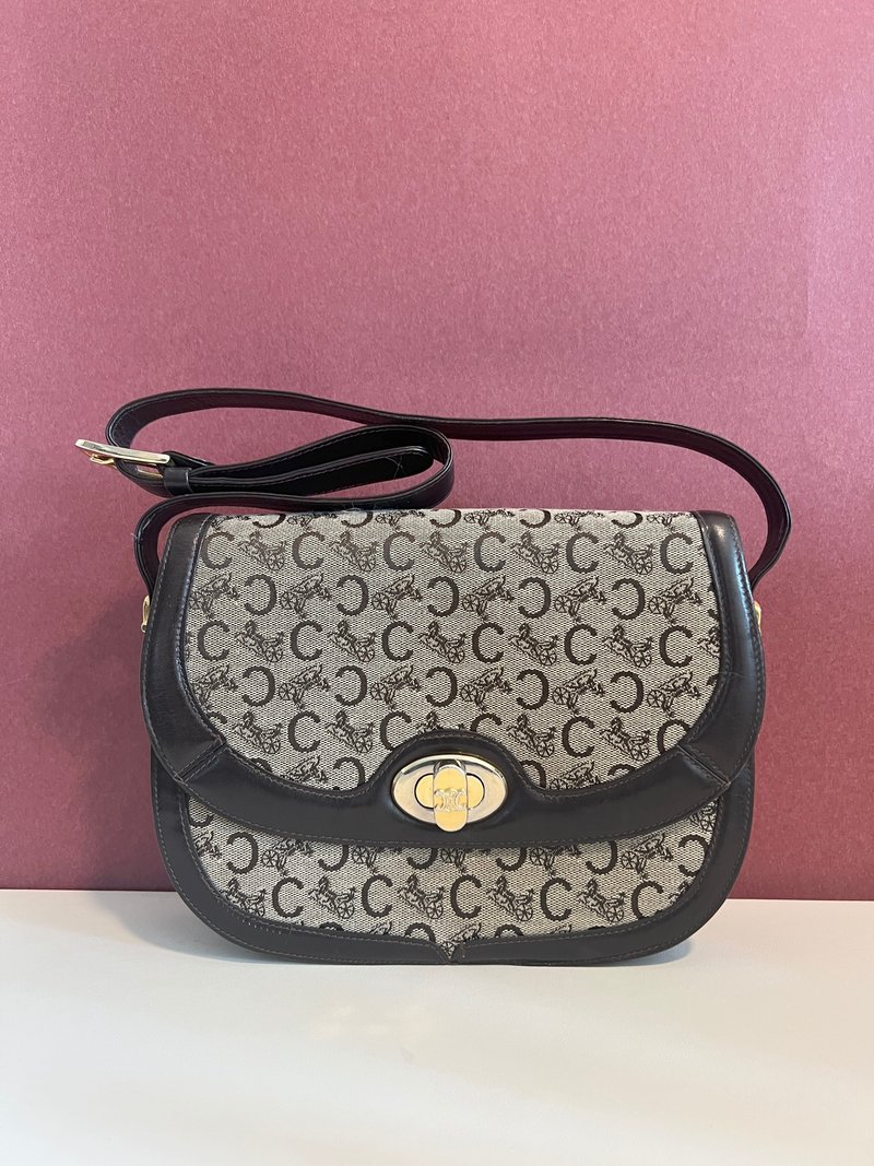 Celine 中古马车扣啡色腋下包肩背侧背斜背袋 日本vintage - 手提包/手提袋 - 真皮 咖啡色