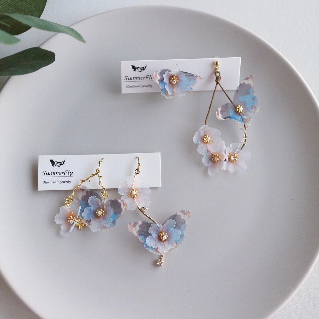 日系自然风 烫花工艺 蓝斑蝶 丝纱蝴蝶花花垂坠耳环 - 耳环/耳夹 - 丝．绢 蓝色