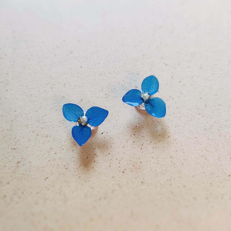 安娜绣球花/日常多色花款/简约三瓣花/925纯银耳环/蚊香耳夹 - 耳环/耳夹 - 植物．花 多色