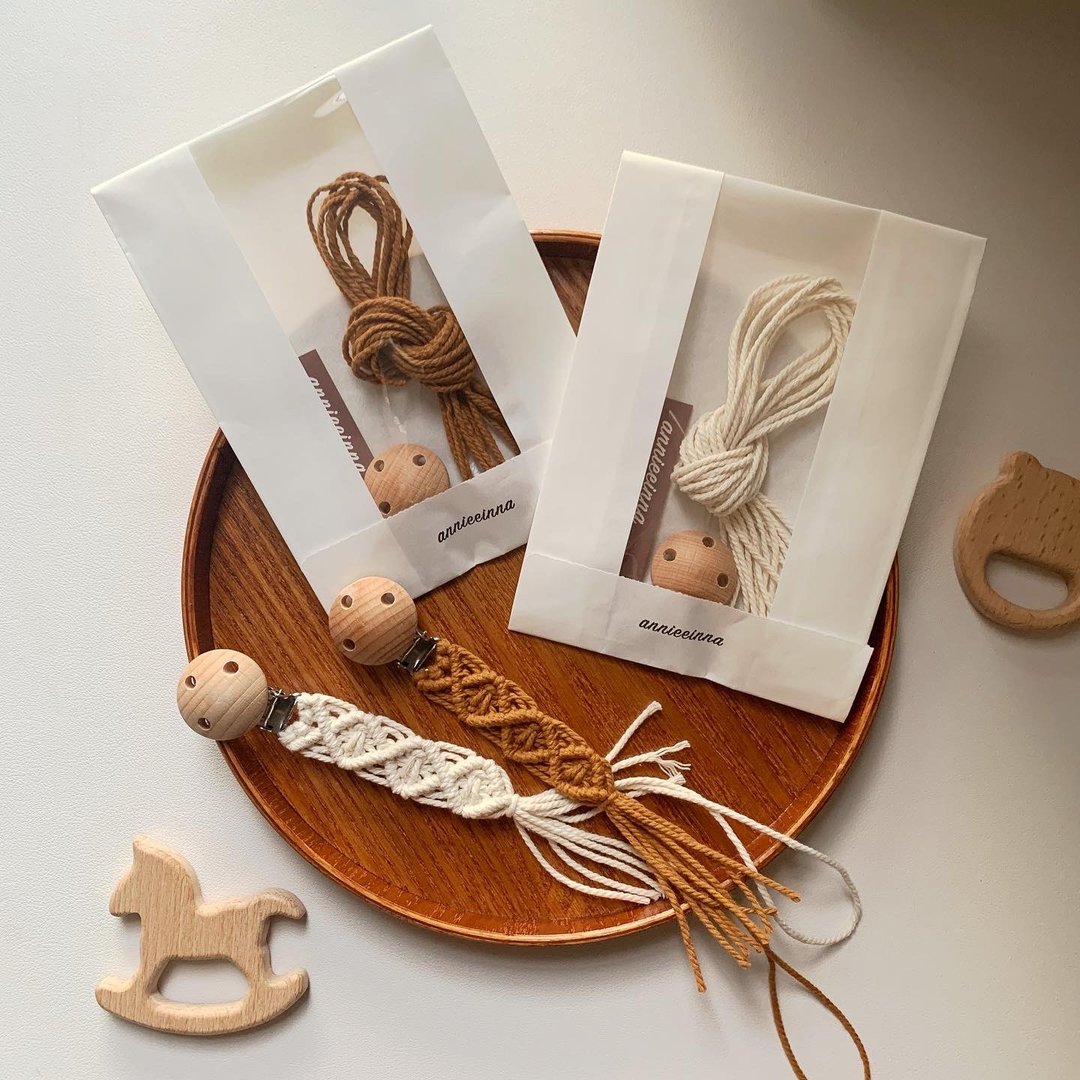 【 DIY KIT 】Macrame 经典三菱编织宝宝奶嘴链I材料包 全程影片 - 编织/刺绣/羊毛毡/裁缝 - 棉 白色