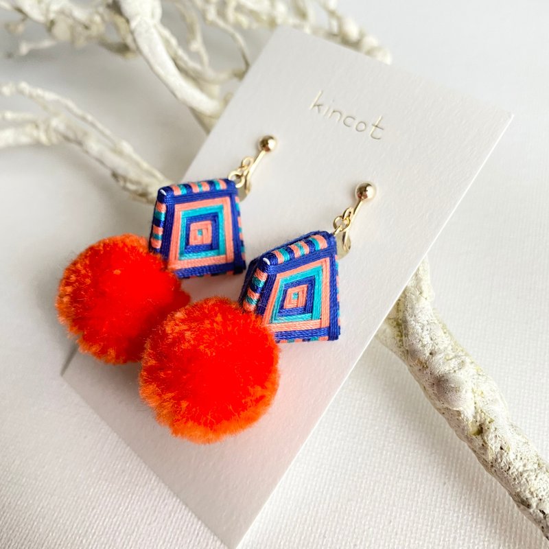 Thread pompom pierced Clip-On[Navy x Orange x Emerald] - 耳环/耳夹 - 聚酯纤维 多色
