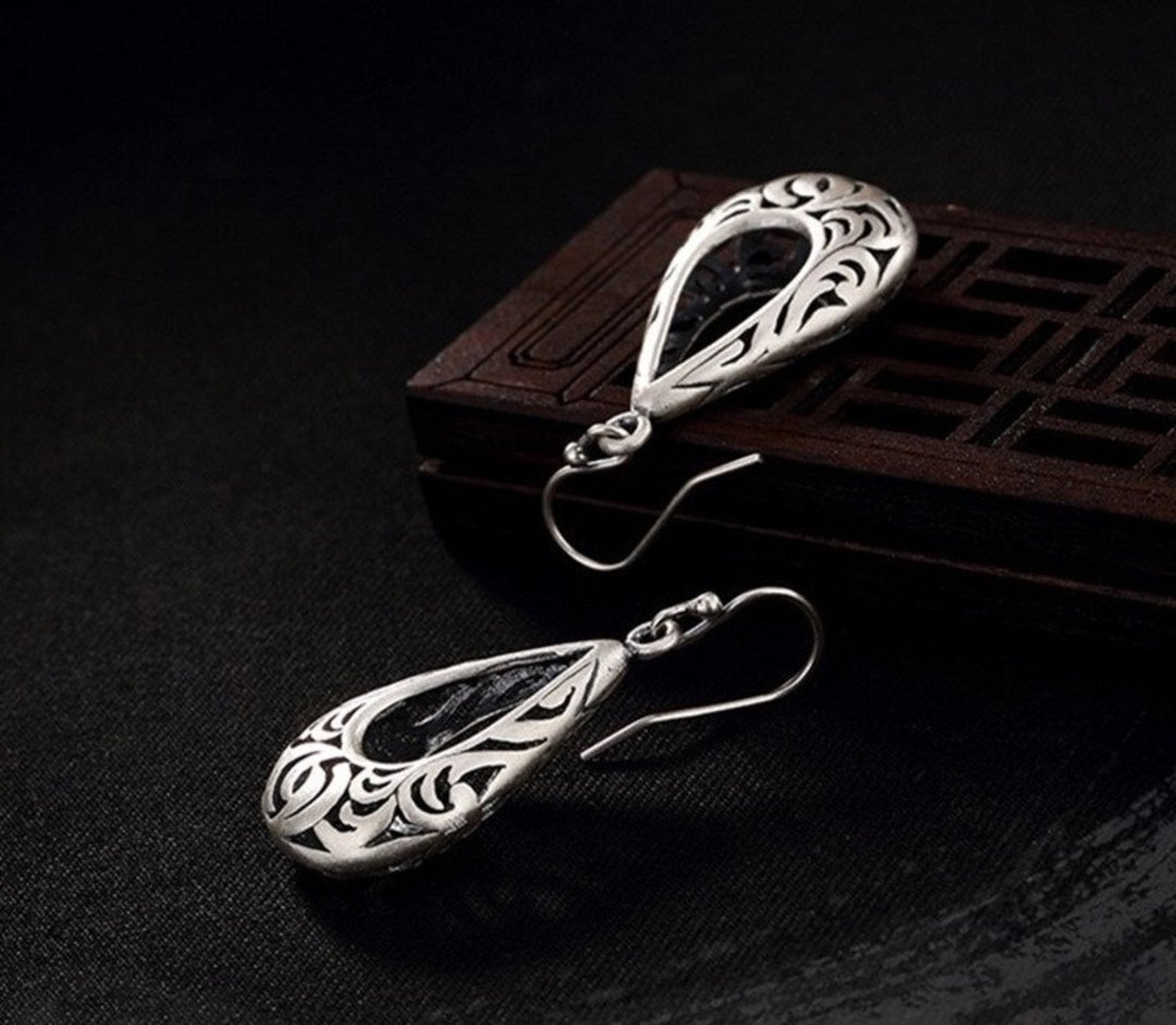 Real 999 Fine Silver Women Nepal Exotic Jewelry Handmade Hollow Totem Patterns - 耳环/耳夹 - 纯银 银色