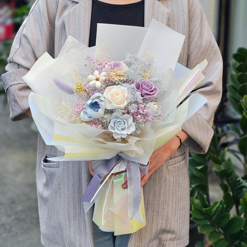 冰雪永生玫瑰花束 现货 快速出货 - 干燥花/捧花 - 植物．花 白色