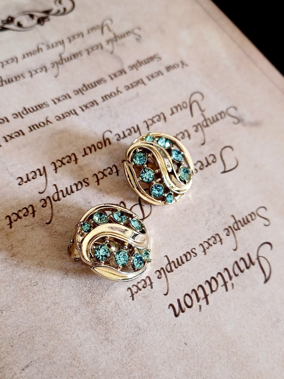 Avintage jewelry  LISNER 缤纷蓝色莱茵 夹式耳环 - 耳环/耳夹 - 其他金属 