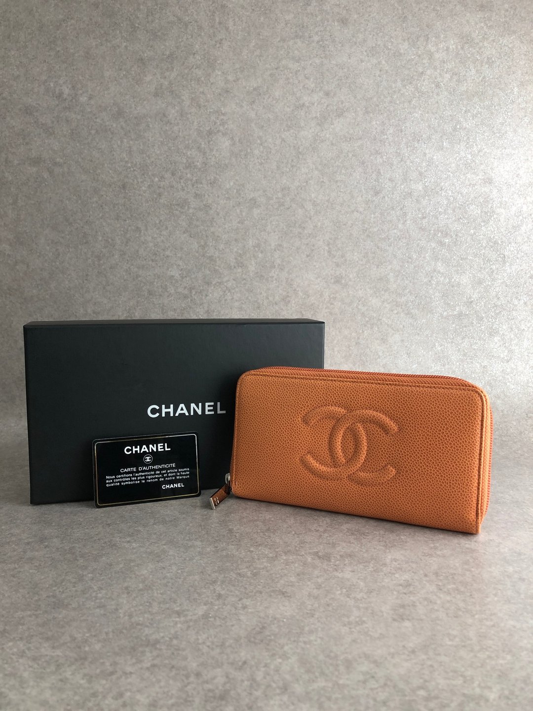 【日本直送 名牌中古包】CHANEL 香奈儿 钱包 棕色 经典双 C 标志 皮革 鱼子酱皮革 长夹 vintage 维多莉亚 jrtiha - 皮夹/钱包 - 真皮 咖啡色
