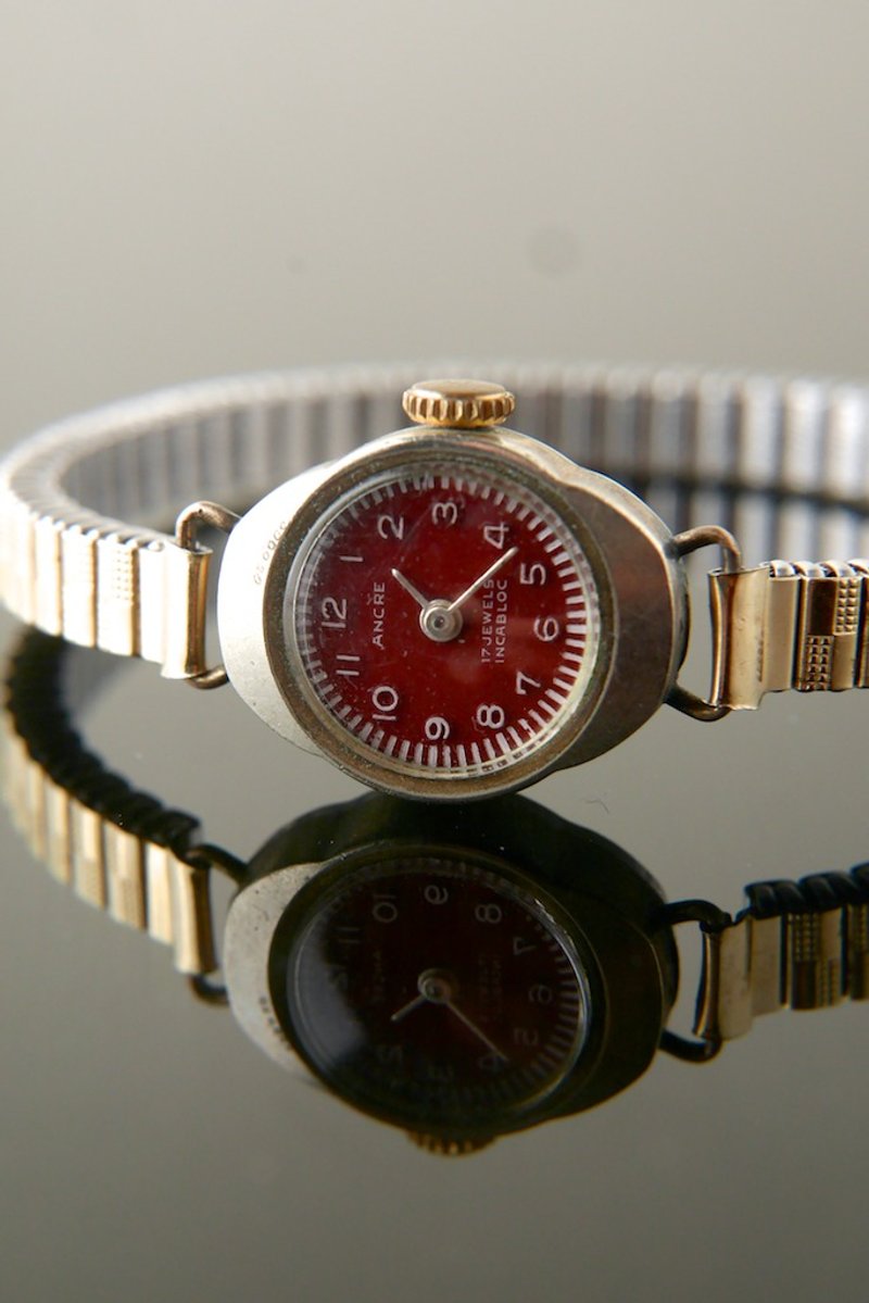 发条手表 预定商品请勿下单 - 女表 - 其他金属 红色