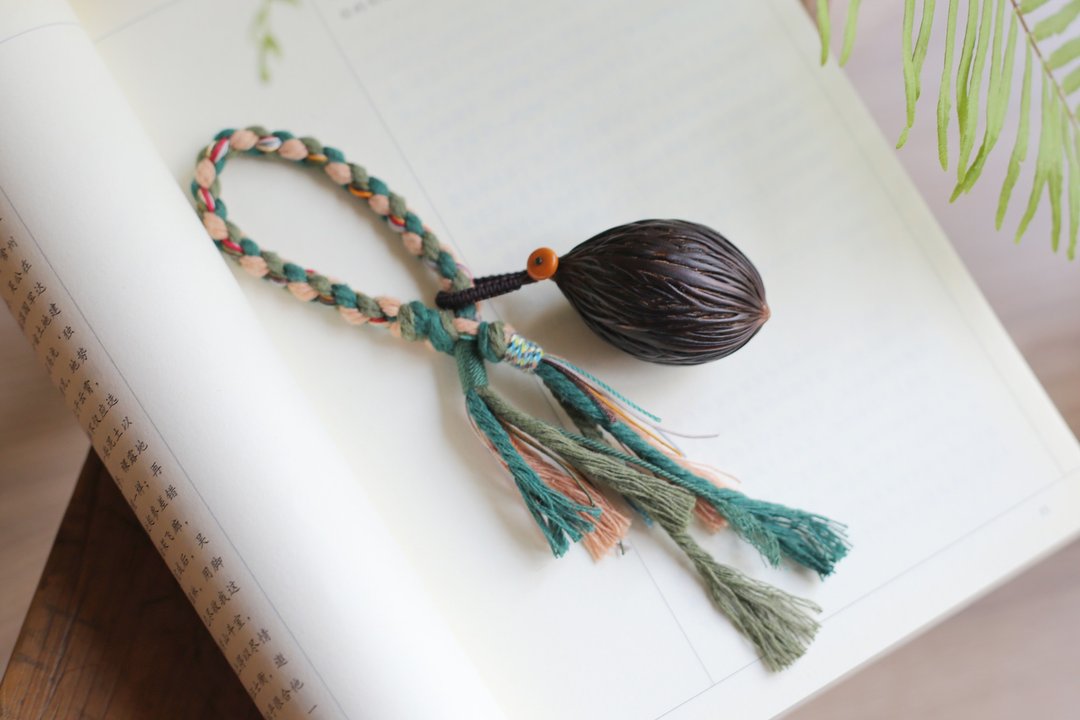No.8-原創手作 & 植物果壳 | 虎尾椰  藏式编绳 | 一物一图 - 吊饰 - 植物．花 黑色