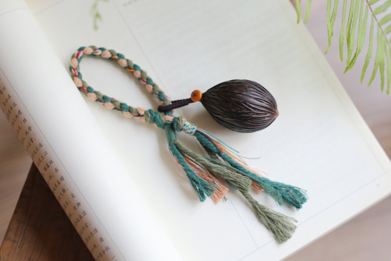 No.8-原創手作 & 植物果壳 | 虎尾椰  藏式编绳 | 一物一图 - 吊饰 - 植物．花 黑色