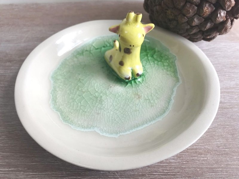 桌上风景 陶瓷长颈鹿饰物碟 - 收纳用品 - 瓷 黄色