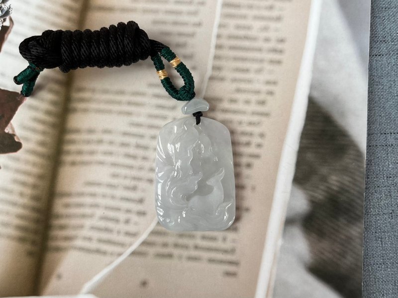 翡翠九尾白狐吊坠 - 吊饰 - 玉石 透明