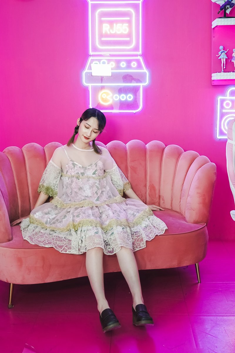 马克与鹦鹉小姐的对话  内里印花吊带衬裙外罩泡泡纱拼接水溶蕾丝 - 洋装/连衣裙 - 棉．麻 粉红色