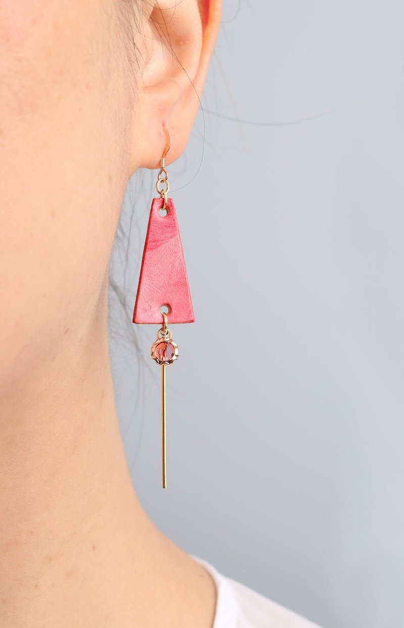 何非OPHIR HE植鞣革头层牛皮手工绘画染耳饰 粉色思绪 - 耳环/耳夹 - 真皮 