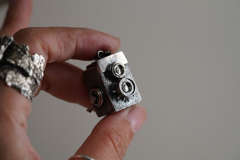 925 纯银双镜头反光相机吊咀(P259)  - 不包括银链- 手作 - 项链 - 纯银 黑色