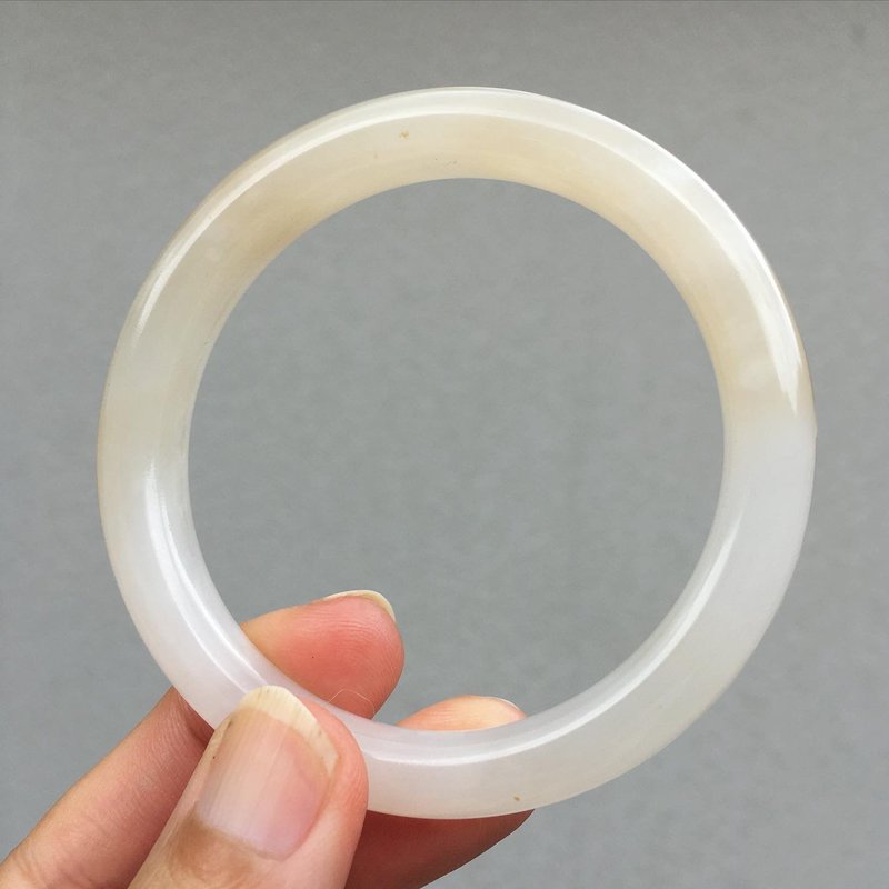 【Lost and find】藕粉 白玉 和田玉 白茶 手镯 57 - 手链/手环 - 宝石 粉红色