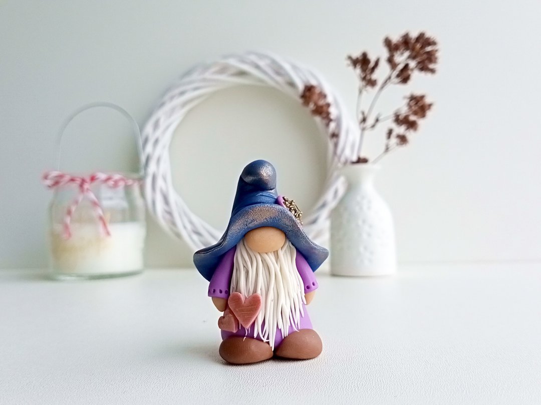 Miniature fairy garden gnome/Shelf sitter purple gnome/Keychain gnome figurine - 玩偶/公仔 - 其他材质 紫色