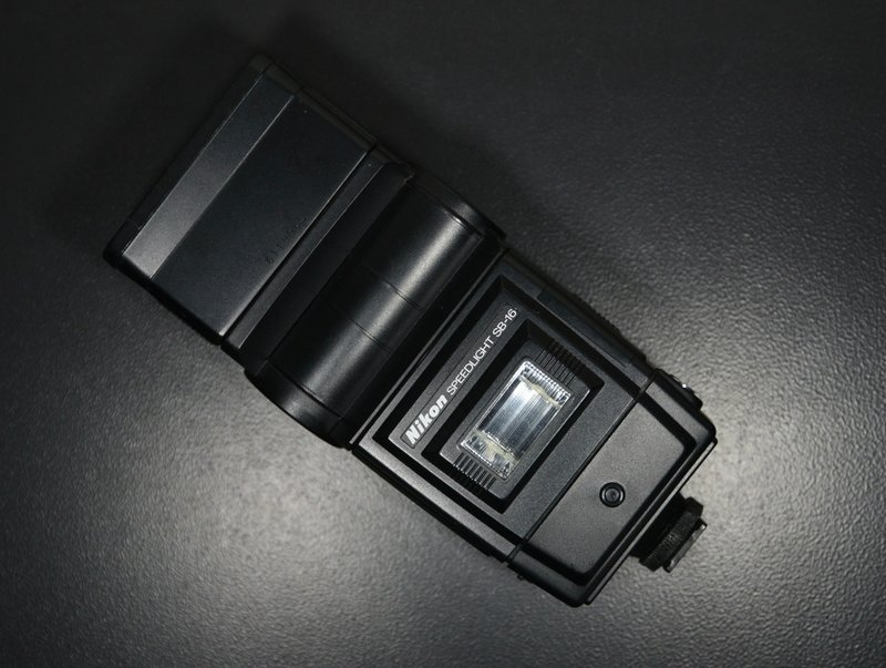 【经典古物】少见 NIKON SPEEDLIGHT SB-16 sb16 尼康 闪光灯 - 相机 - 其他材质 